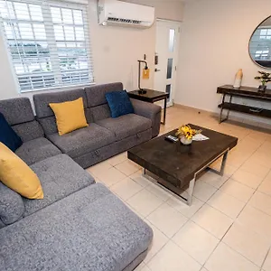 beautiful-2br-apartment-with-terrace-and-parking.greaterantilleshotels.net/