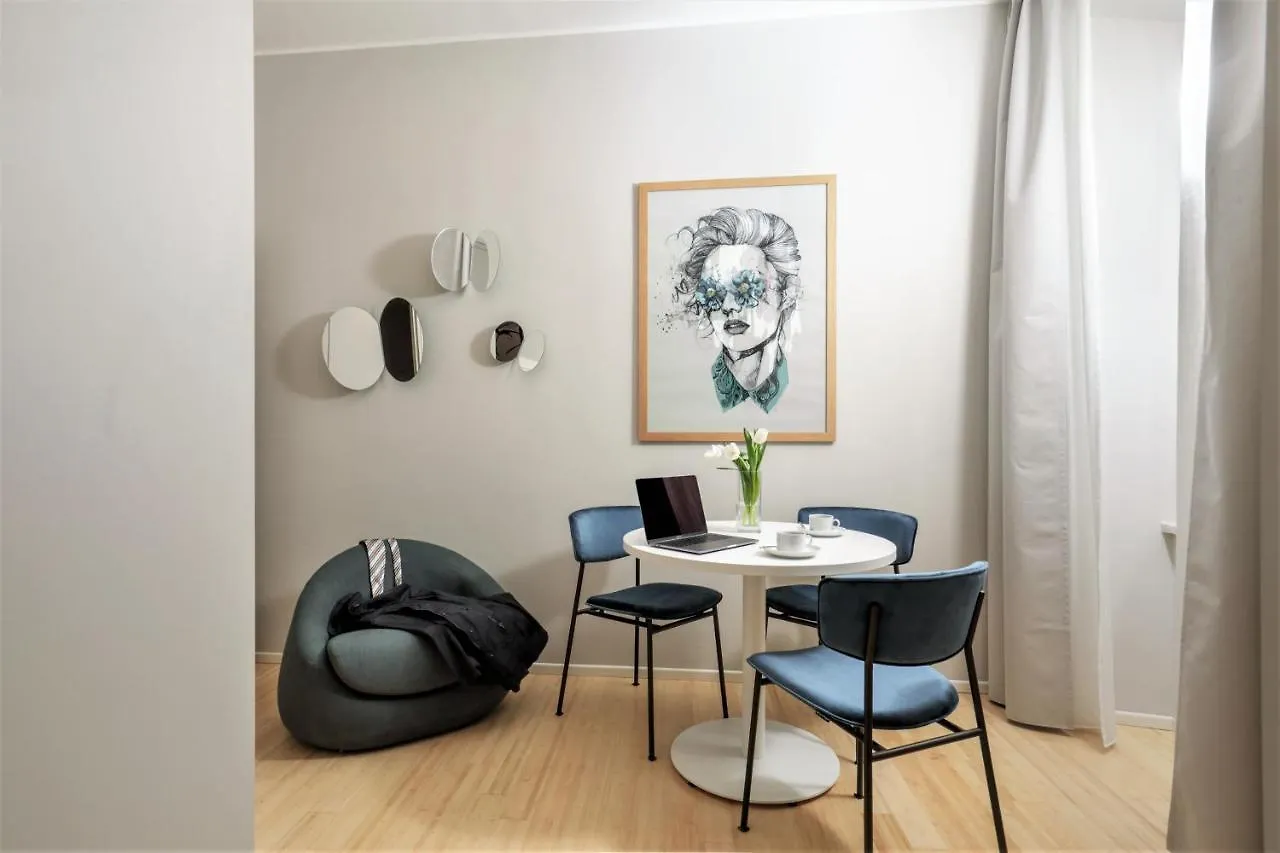 Viam 16B Suites Rome Apartment