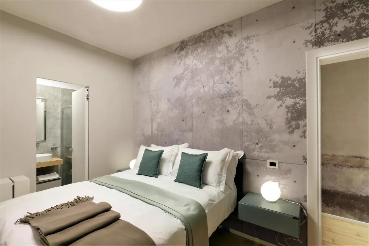 Viam 16B Suites Rome Apartment