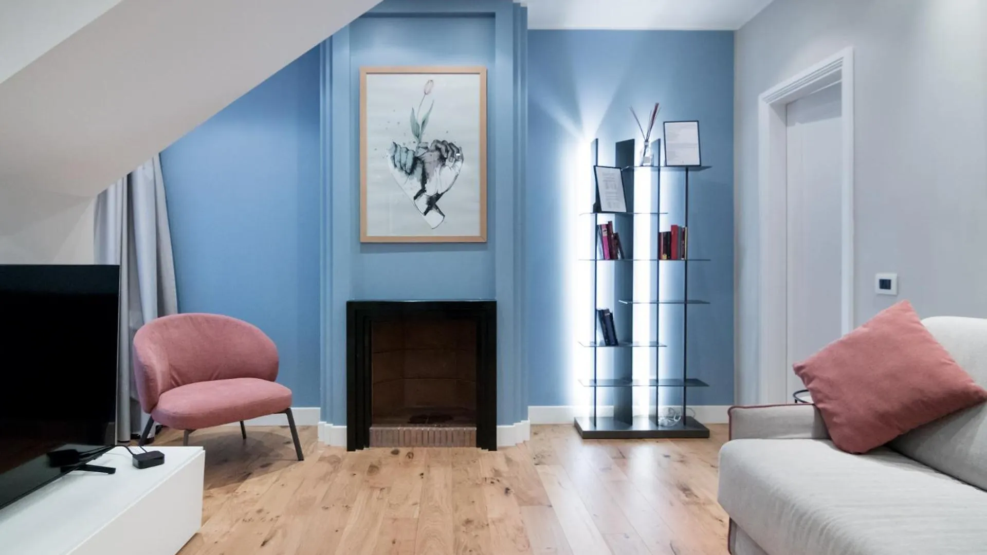 Viam 16B Suites Rome 0*,  Italy